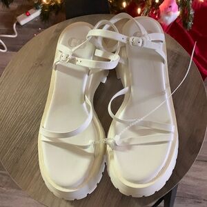 Gianni Bini patent leather white platform sandals